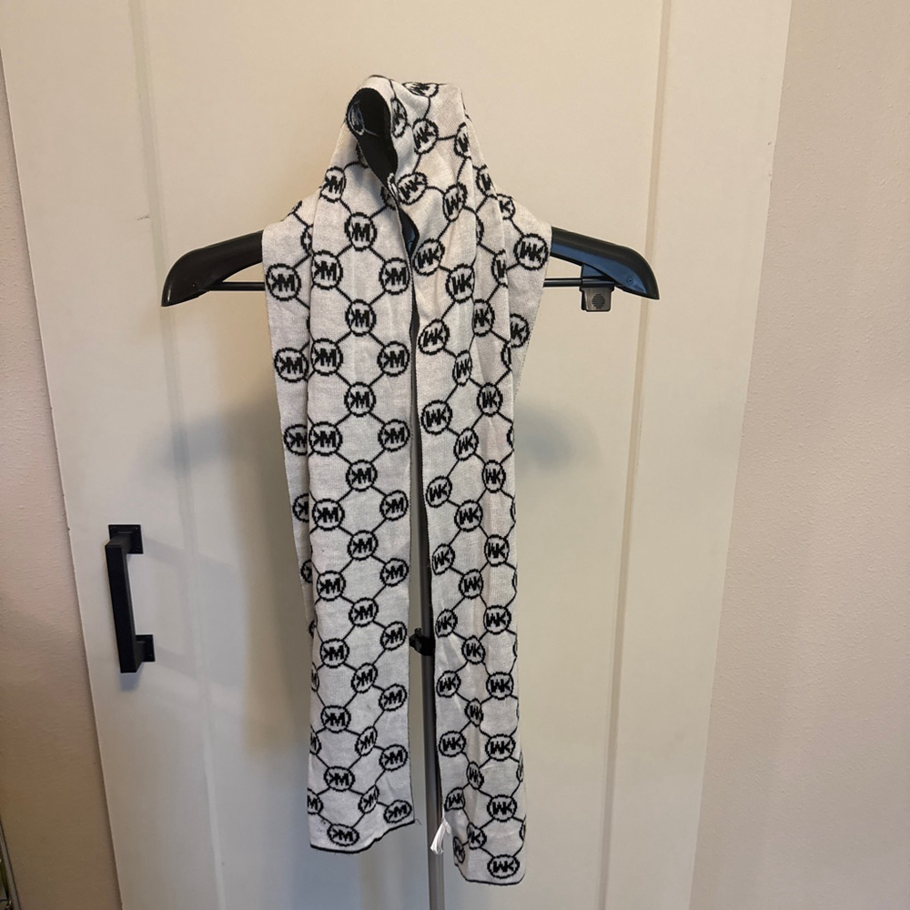 Women's Michael Kors Reversible Logo Scarf One Size Black/White